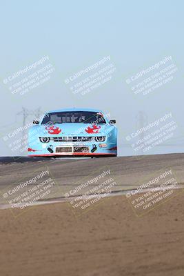 media/Oct-26-2025-CalClub SCCA (Sun) [[8ce1e69566]]/Group 4/Grapevine/